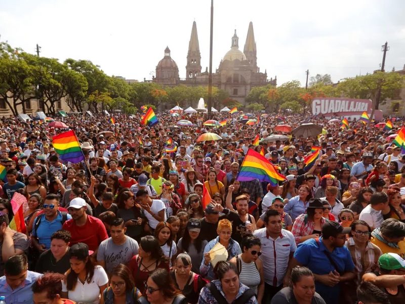 Image of a crowd in the Guadalajara pride parade